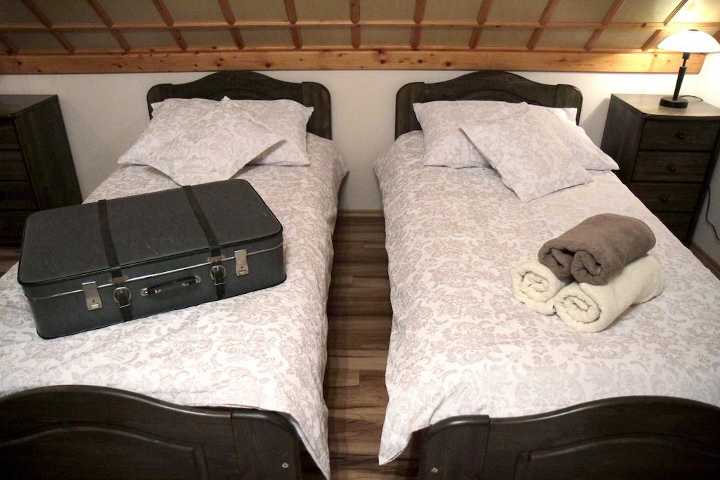 Patkoszeg Vendeghaz Hotel Kaposfo Стая снимка