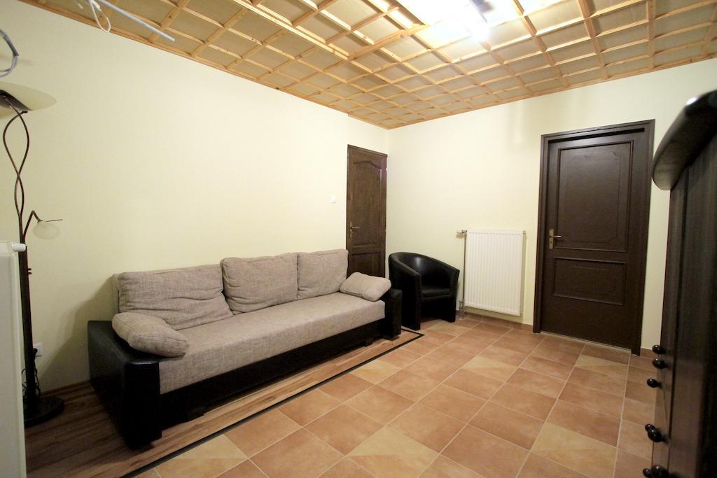 Patkoszeg Vendeghaz Hotel Kaposfo Екстериор снимка